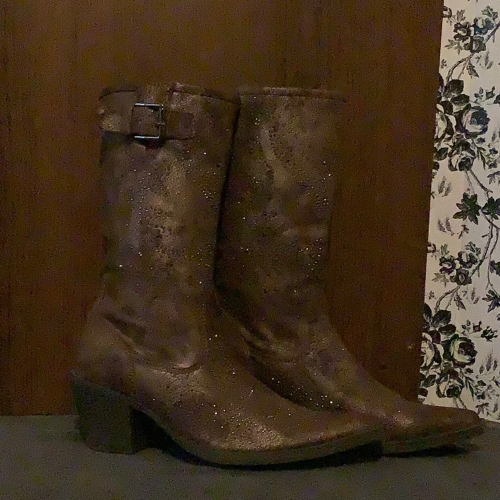 Roper, light brown boots with bling!